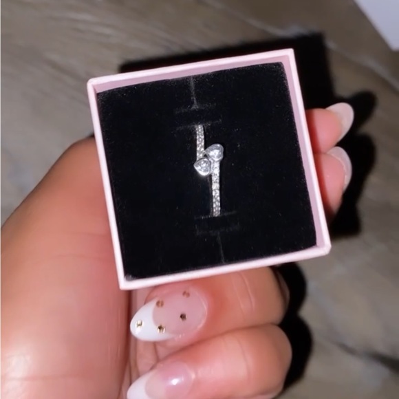 Two Sparkling Hearts Ring - Picture 3 of 5